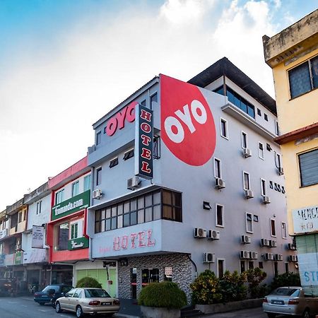 Oyo 1010 Skudai Hotel Exteriör bild