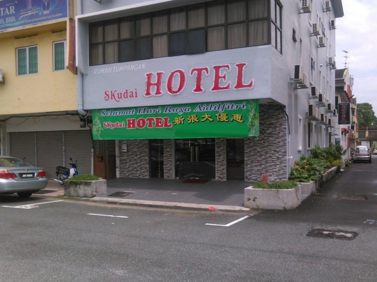 Oyo 1010 Skudai Hotel Exteriör bild