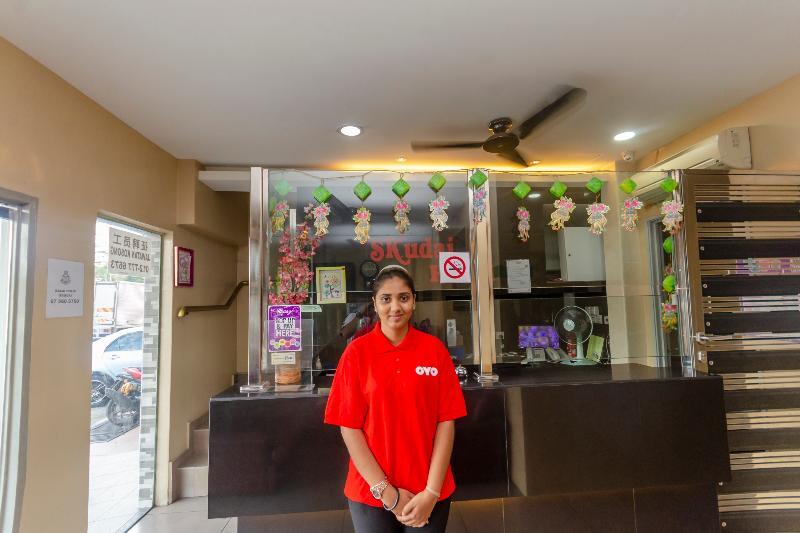 Oyo 1010 Skudai Hotel Exteriör bild